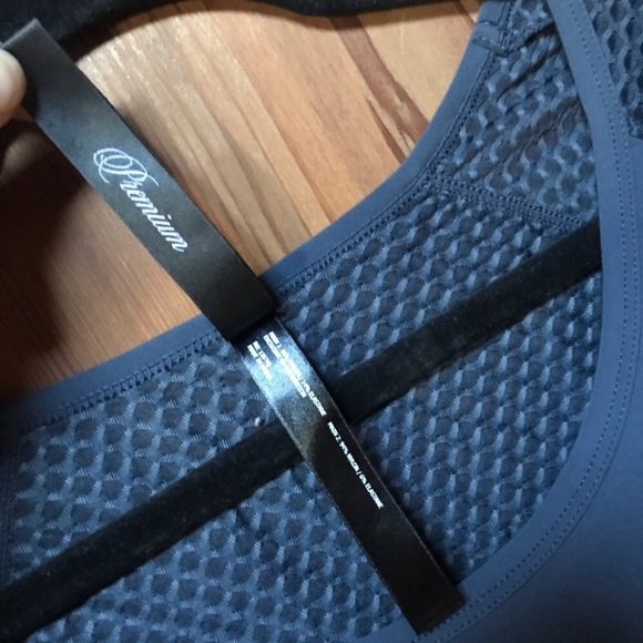 Lorna Jane Excel Pullover Long Sleeve Top - Picture 7 of 8